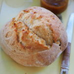 Francuski chleb pszenny na zakwasie. Pain au Levain